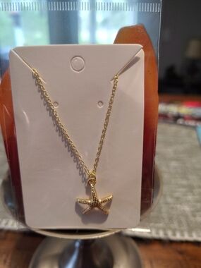 Gold Starfish Pendant Necklace - Women Jewelry